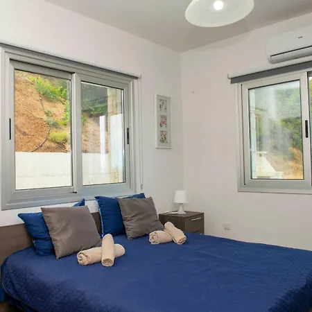Paradise Blue Villa Pomos Exterior photo